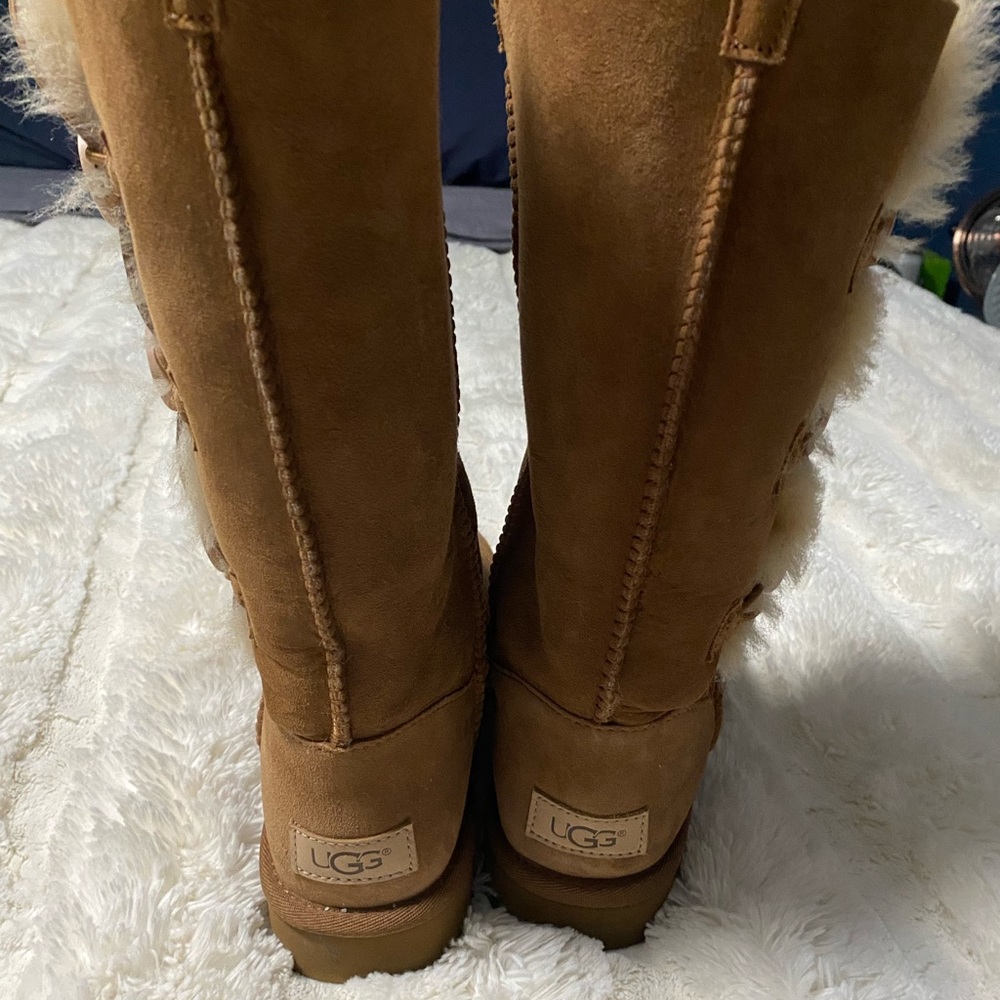 ❄️ UGG boots ❄️ - Picture 3 of 4